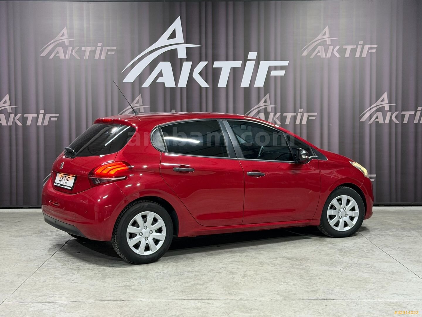 Galeriden Peugeot 208 1.2 PureTech Access 2015 Model Denizli 89.000 km Kırmızı 4