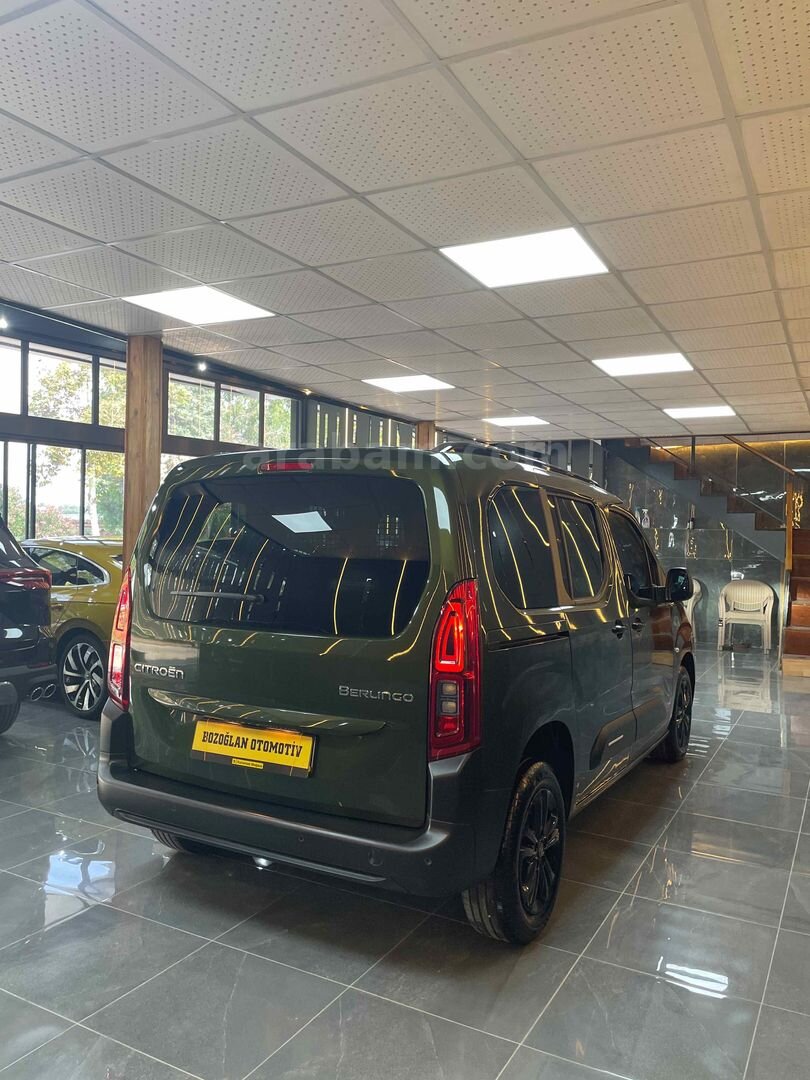 Galeriden Citroen Berlingo 1.5 BlueHDI Plus 2025 Model Adana 9.000 km Yeşil (metalik) 4