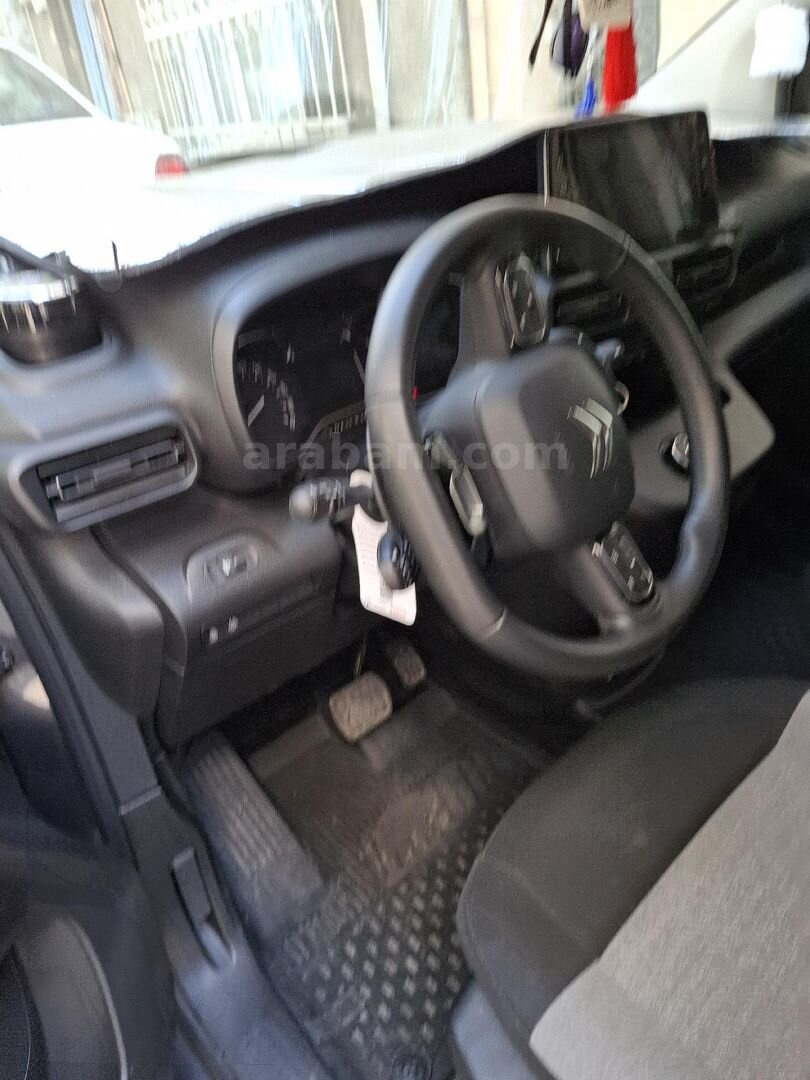 Sahibinden Citroen Berlingo 1.5 BlueHDI Shine 2023 Model İstanbul 27.100 km Gri 5