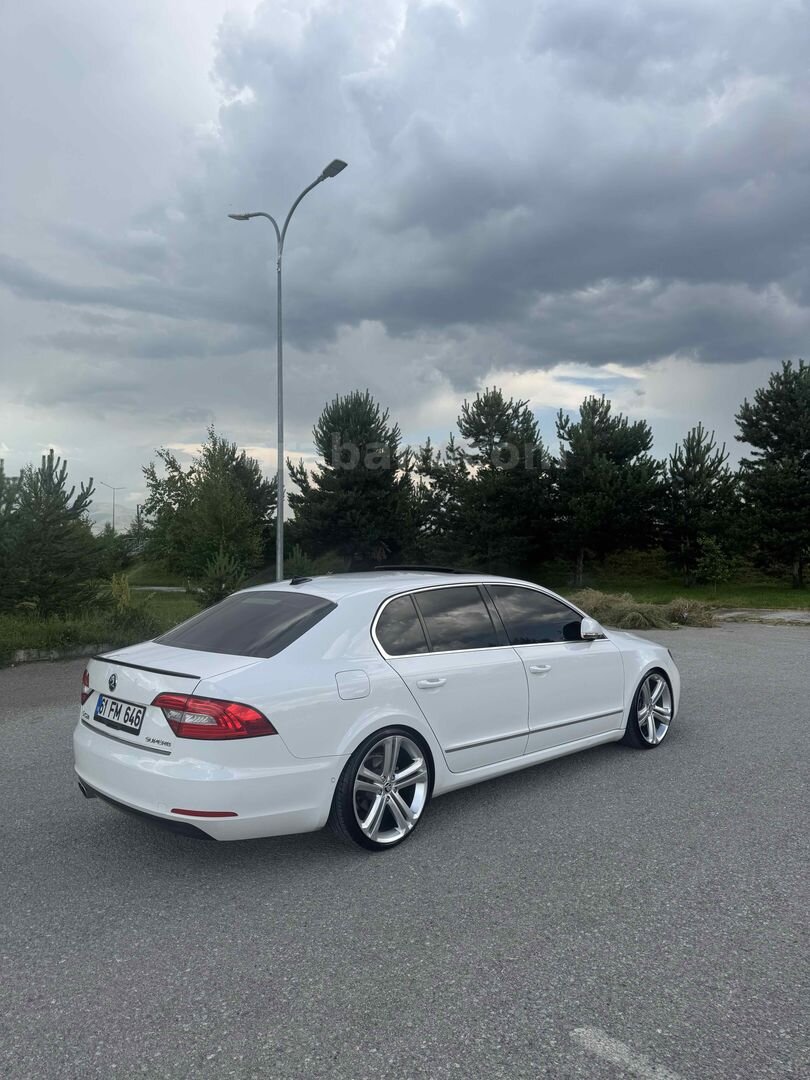 Sahibinden Skoda SuperB 1.6 TDI Elegance 2014 Model Erzurum 144.000 km Beyaz 7