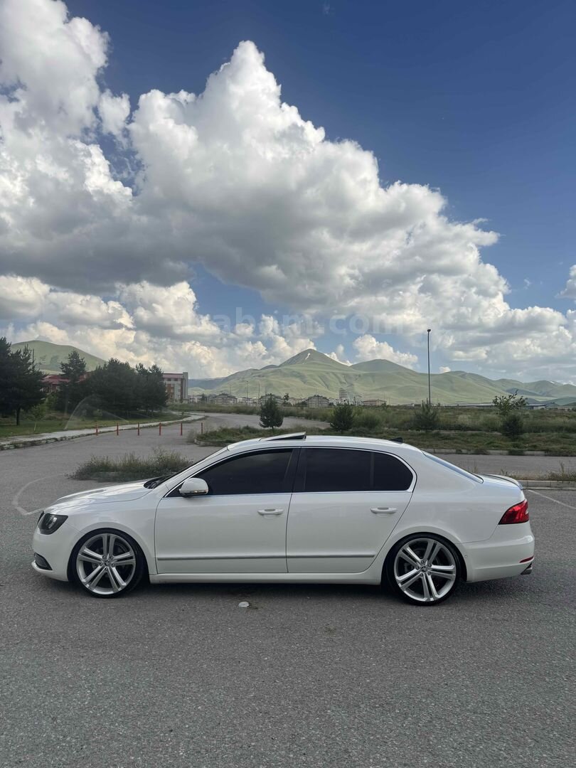 Sahibinden Skoda SuperB 1.6 TDI Elegance 2014 Model Erzurum 144.000 km Beyaz 5