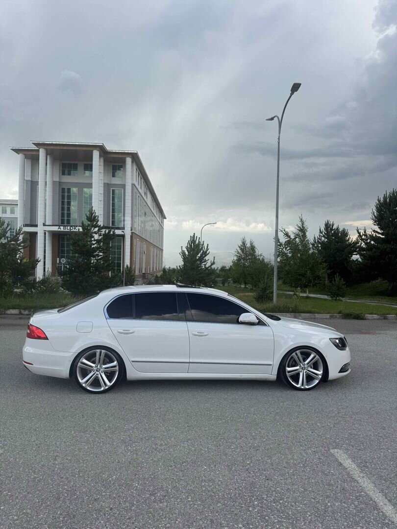 Sahibinden Skoda SuperB 1.6 TDI Elegance 2014 Model Erzurum 144.000 km Beyaz 4