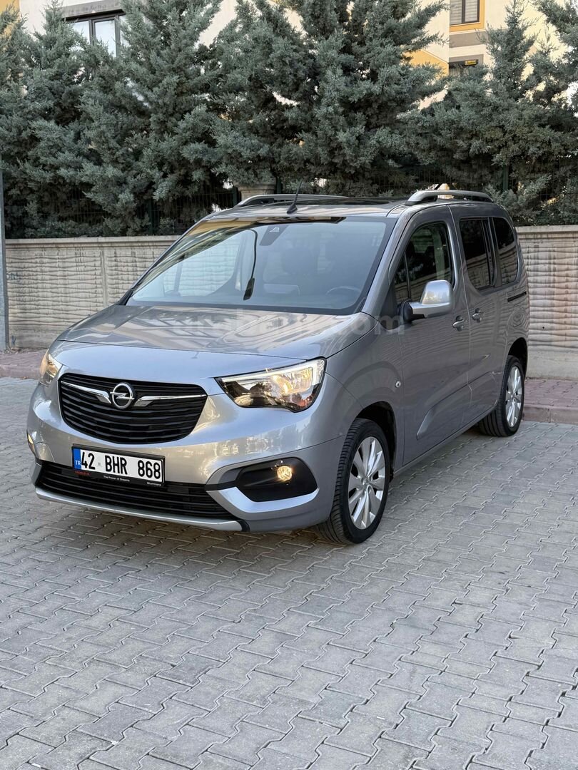 Galeriden Opel Combo 1.5 CDTI Ultimate 2020 Model Konya 163.000 km Gri 2
