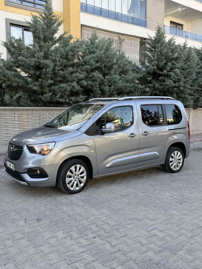 Galeriden Opel Combo 1.5 CDTI Ultimate 2020 Model Konya 163.000 km Gri 6