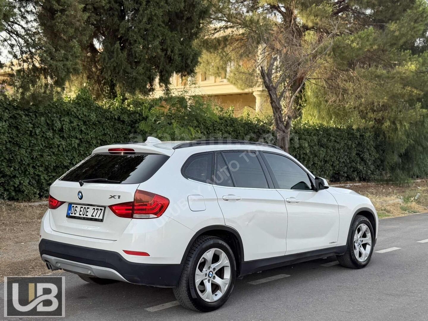 Galeriden BMW X1 16i sDrive 2015 Model İzmir 106.000 km Beyaz 4