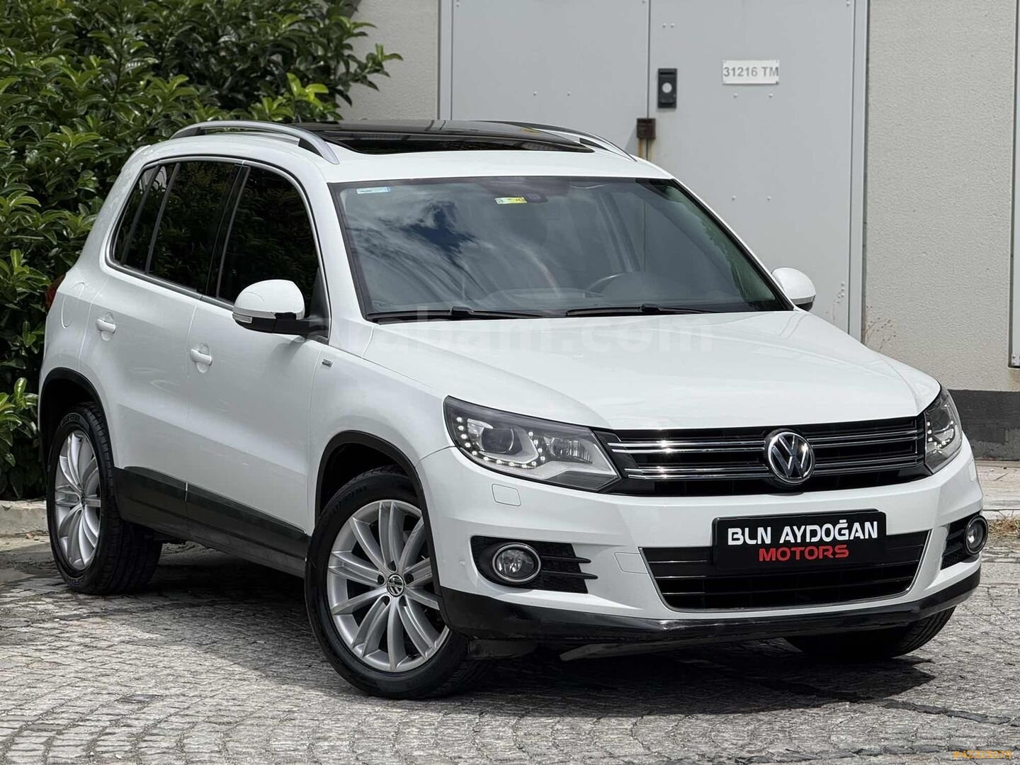 Galeriden Volkswagen Tiguan 1.4 TSI Cup 2015 Model İstanbul 119.000 km Beyaz 1