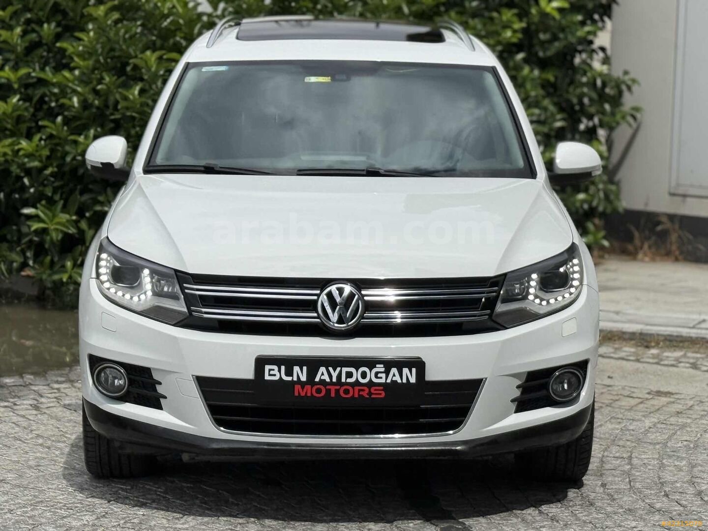 Galeriden Volkswagen Tiguan 1.4 TSI Cup 2015 Model İstanbul 119.000 km Beyaz 2