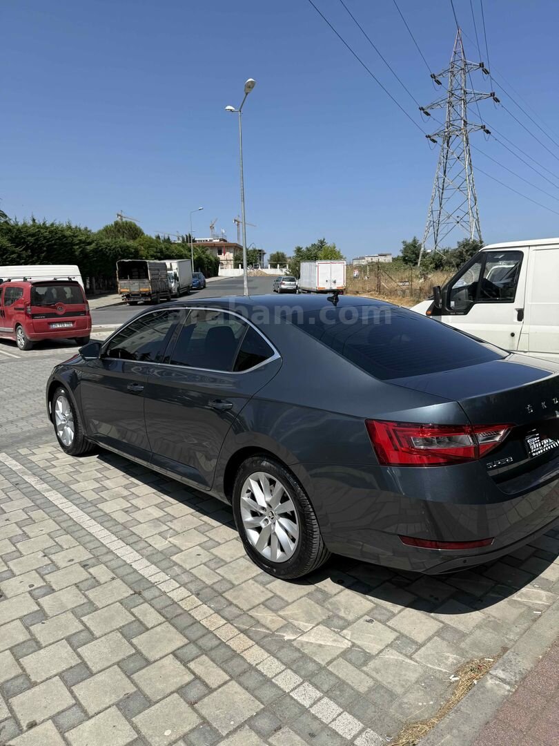Sahibinden Skoda SuperB 1.5 TSI Premium 2021 Model İstanbul 135.000 km Gri 3