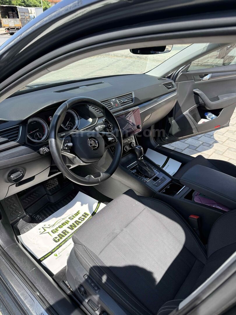 Sahibinden Skoda SuperB 1.5 TSI Premium 2021 Model İstanbul 135.000 km Gri 7