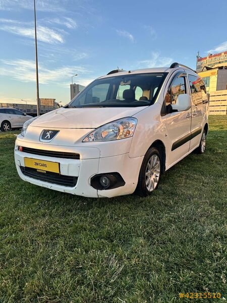 Galeriden Peugeot Partner 1.6 HDI Premium 2011 Model İstanbul 289.000 km Beyaz