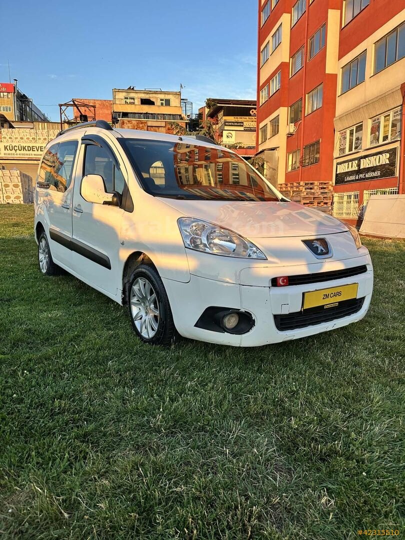 Galeriden Peugeot Partner 1.6 HDI Premium 2011 Model İstanbul 289.000 km Beyaz 3