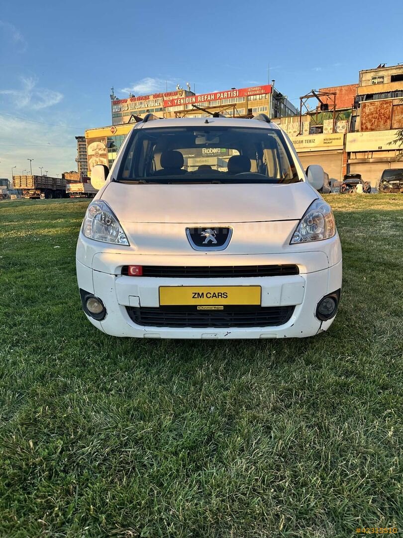 Galeriden Peugeot Partner 1.6 HDI Premium 2011 Model İstanbul 289.000 km Beyaz 2