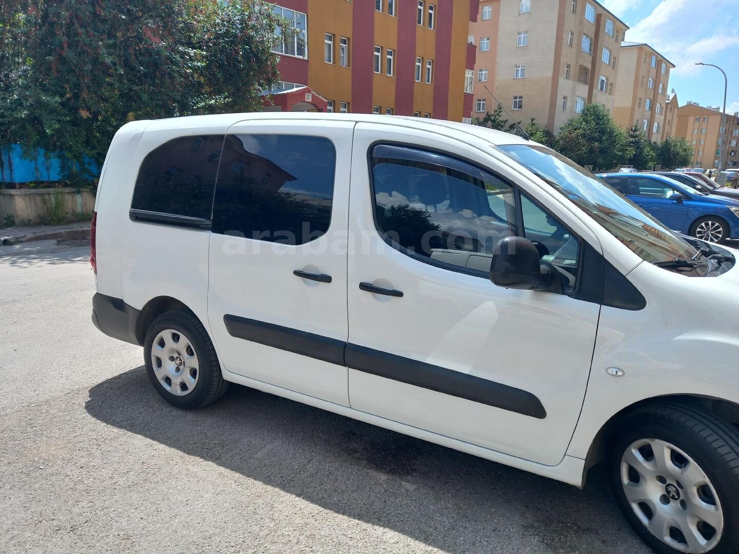 Sahibinden Peugeot Partner 1.6 HDI Comfort Pack 2015 Model Erzurum 106.000 km Beyaz 2