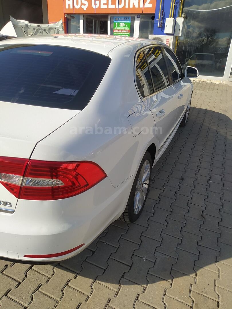 Sahibinden Skoda SuperB 1.6 TDI Elegance 2013 Model Bingöl 189.000 km Beyaz 5