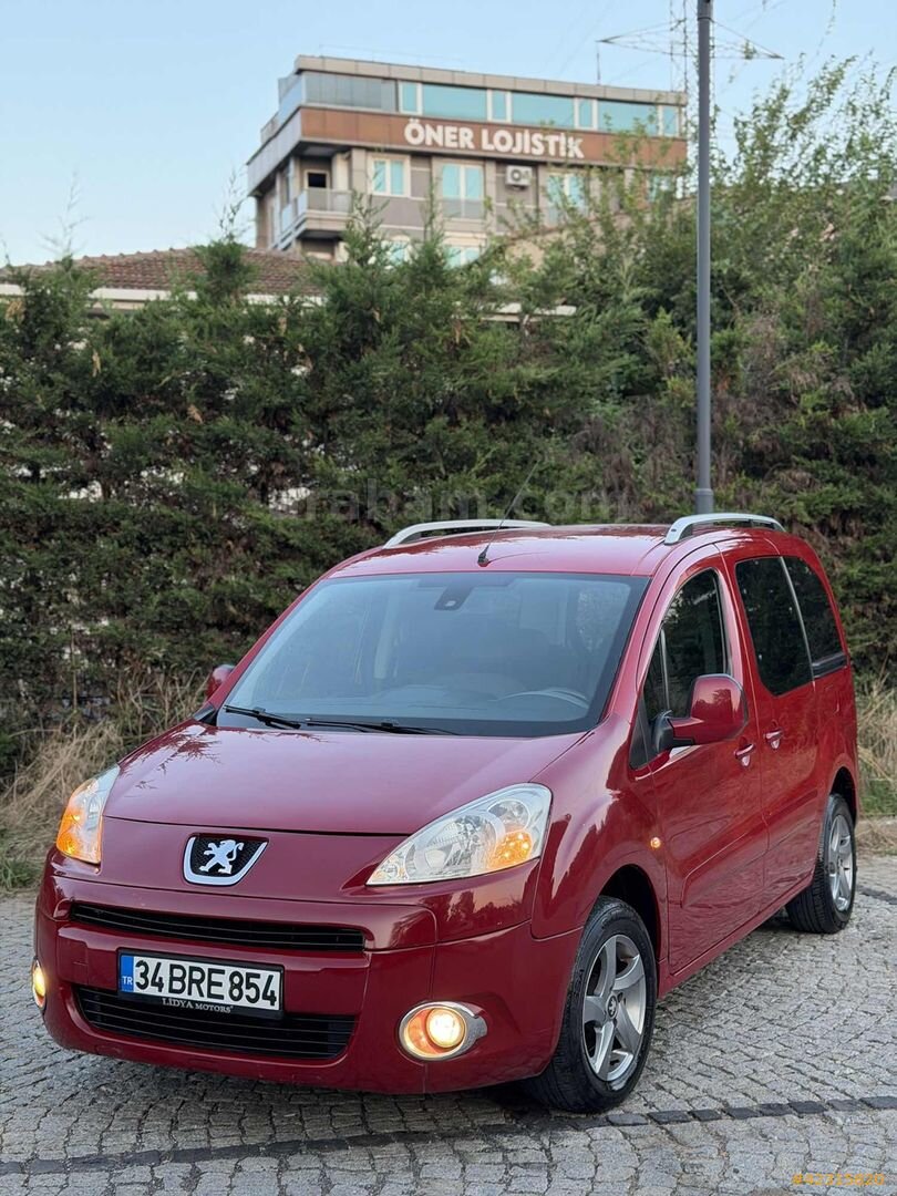 Galeriden Peugeot Partner 1.6 HDI Premium Pack 2012 Model İstanbul 285.000 km Kırmızı 5