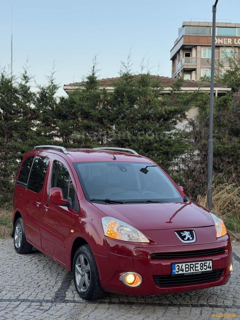 Galeriden Peugeot Partner 1.6 HDI Premium Pack 2012 Model İstanbul 285.000 km Kırmızı 4