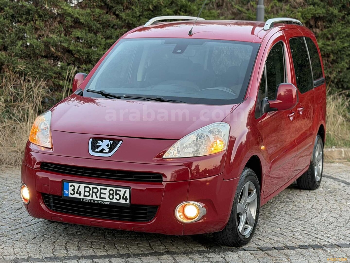 Galeriden Peugeot Partner 1.6 HDI Premium Pack 2012 Model İstanbul 285.000 km Kırmızı 6
