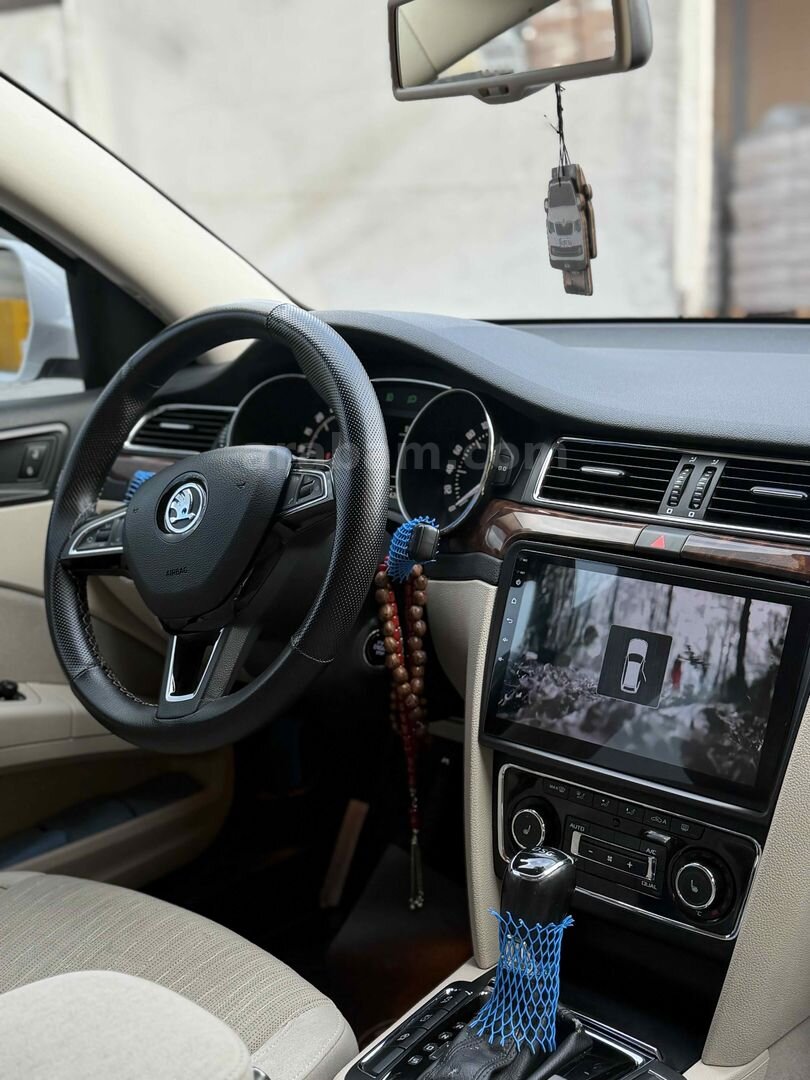 Sahibinden Skoda SuperB 1.6 TDI Elegance 2014 Model Kocaeli 1.600.000 km Beyaz 7