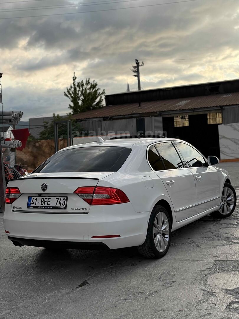 Sahibinden Skoda SuperB 1.6 TDI Elegance 2014 Model Kocaeli 1.600.000 km Beyaz 3