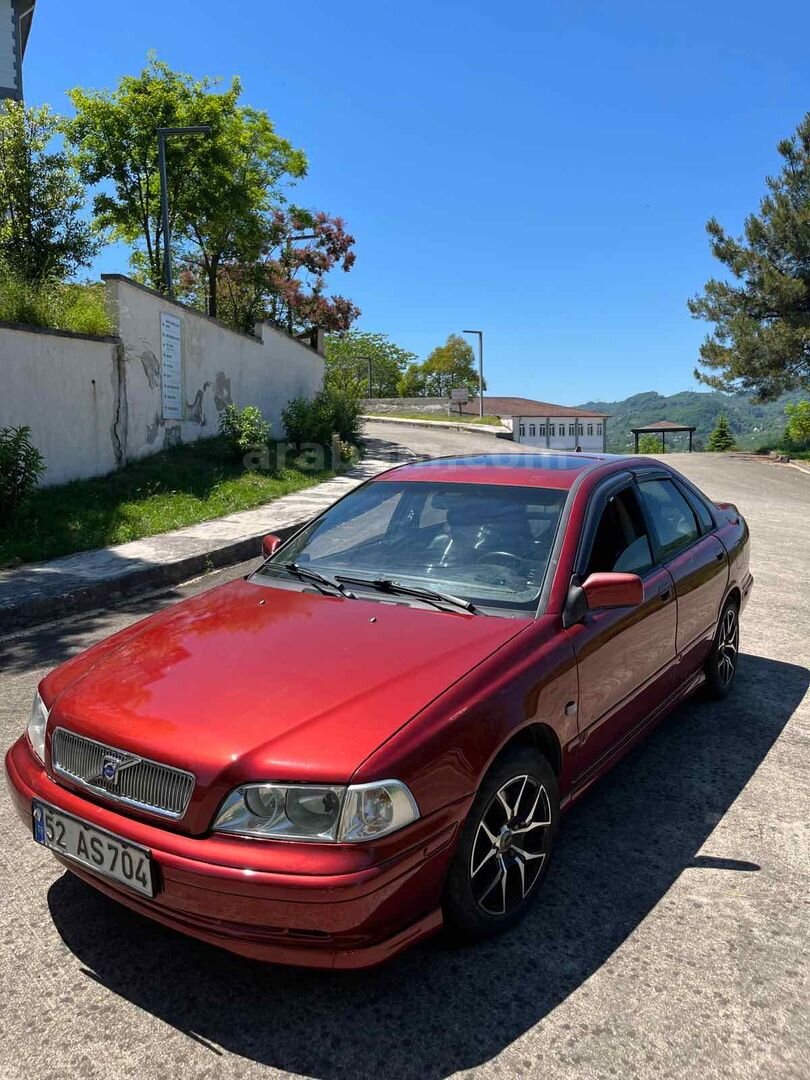 Sahibinden Volvo S40 1.8 2000 Model Ordu 235.000 km Bordo 1
