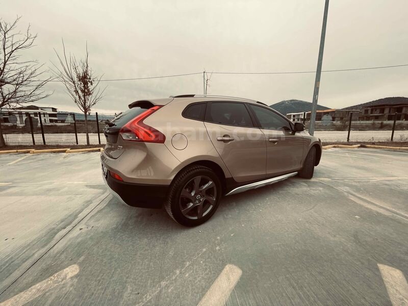 Sahibinden Volvo V40 Cross Country 1.6 D Advance 2015 Model Isparta 180.000 km Kahverengi
