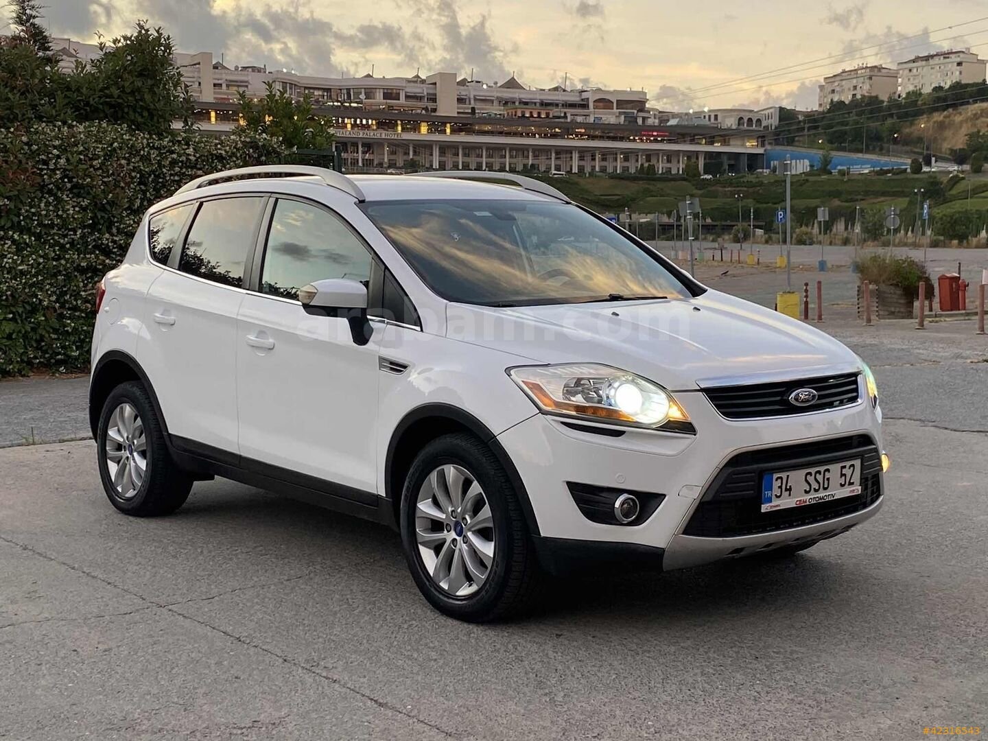 Galeriden Ford Kuga 2.0 TDCi Titanium 2011 Model İstanbul 210.000 km Beyaz 2