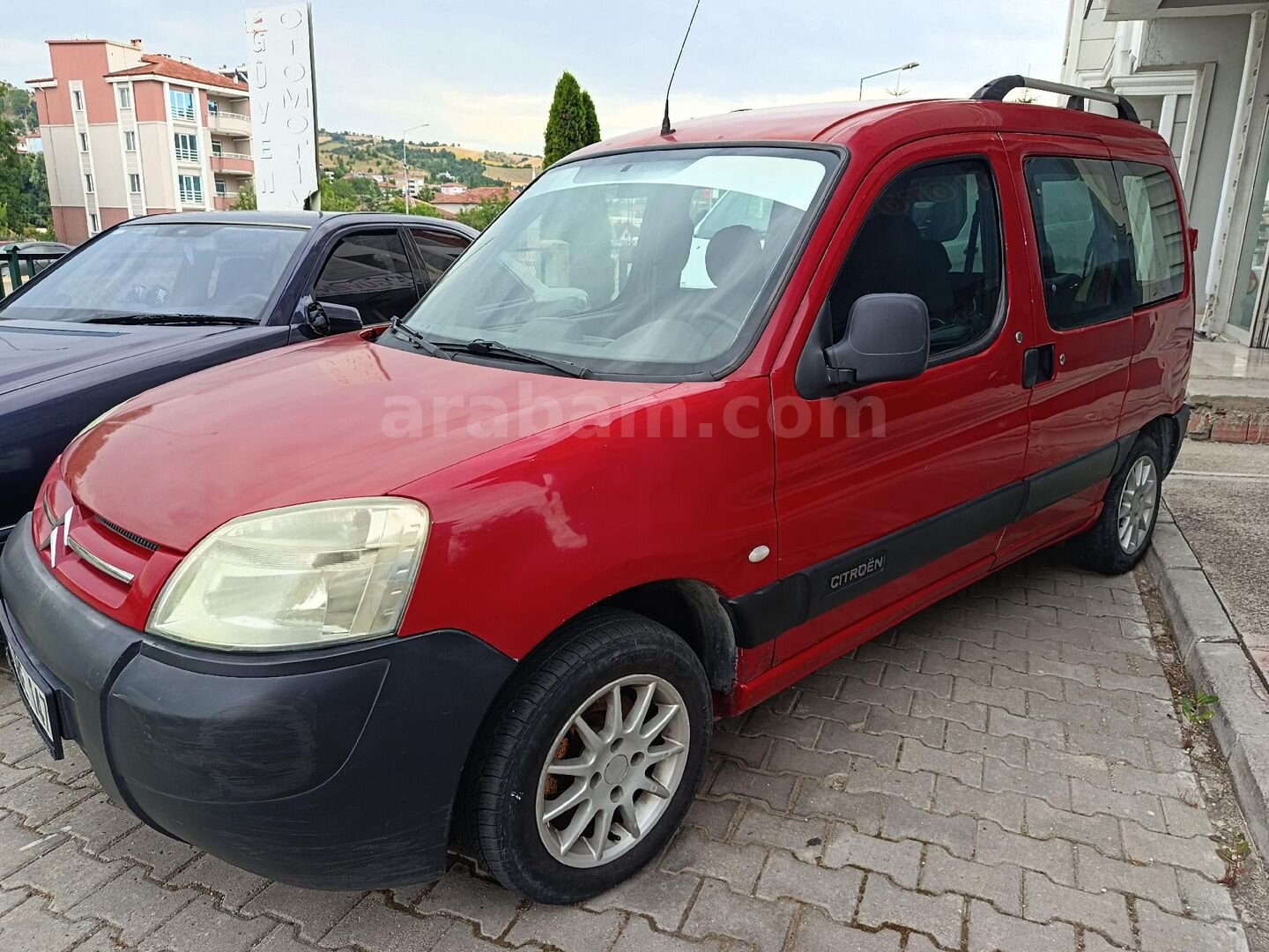 Galeriden Citroen Berlingo 1.9 D 2003 Model Samsun 280.000 km Bordo 3