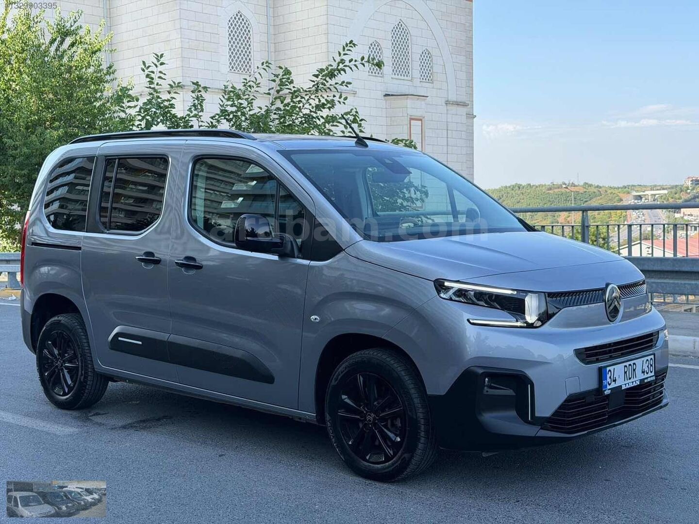 Galeriden Citroen Berlingo 1.5 BlueHDI Max 2025 Model İstanbul 33.000 km Gri 3