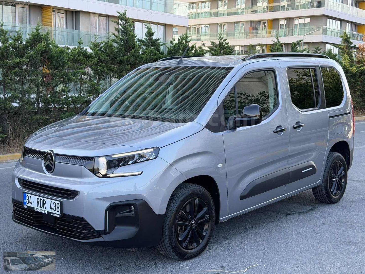 Galeriden Citroen Berlingo 1.5 BlueHDI Max 2025 Model İstanbul 33.000 km Gri 1