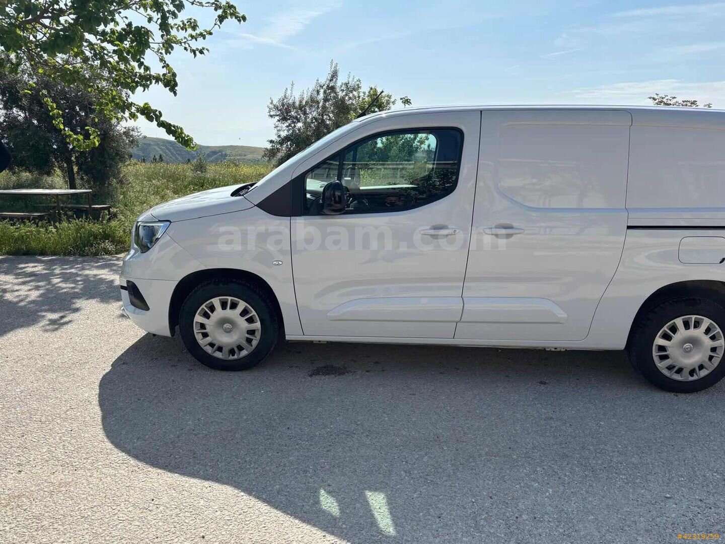 Galeriden Opel Combo 1.5 CDTI Elegance 2023 Model Denizli 36.000 km Beyaz 2