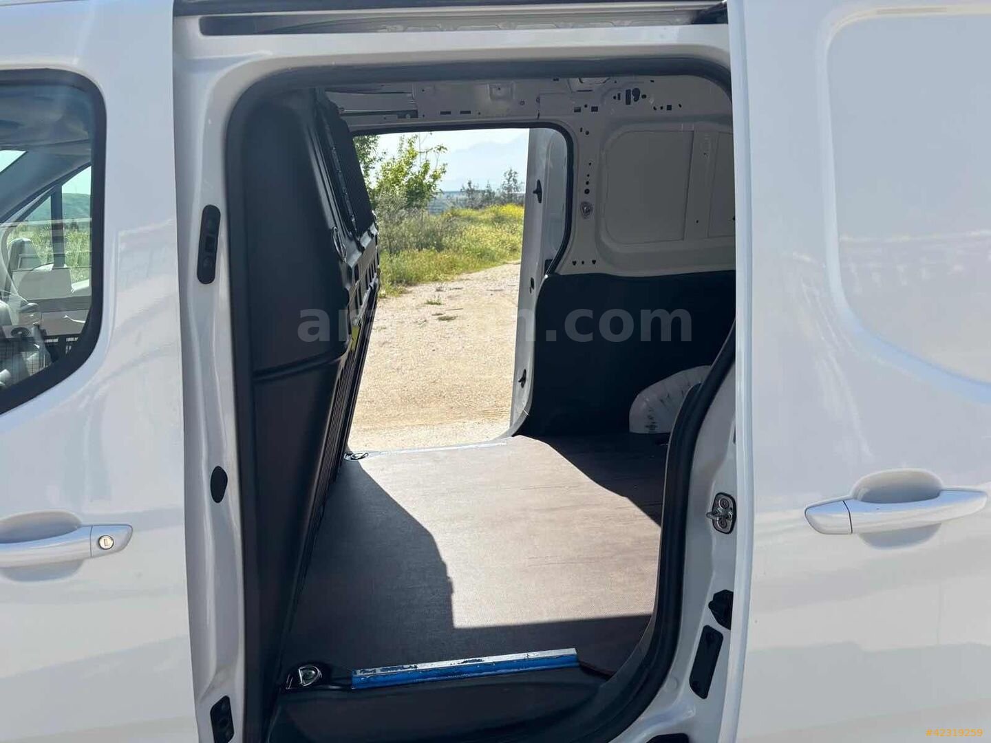 Galeriden Opel Combo 1.5 CDTI Elegance 2023 Model Denizli 36.000 km Beyaz 3