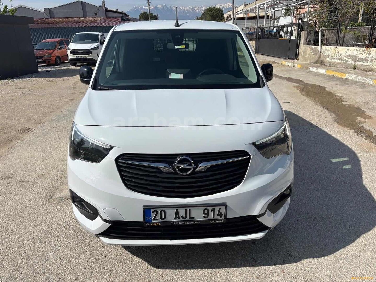 Galeriden Opel Combo 1.5 CDTI Elegance 2023 Model Denizli 36.000 km Beyaz 1