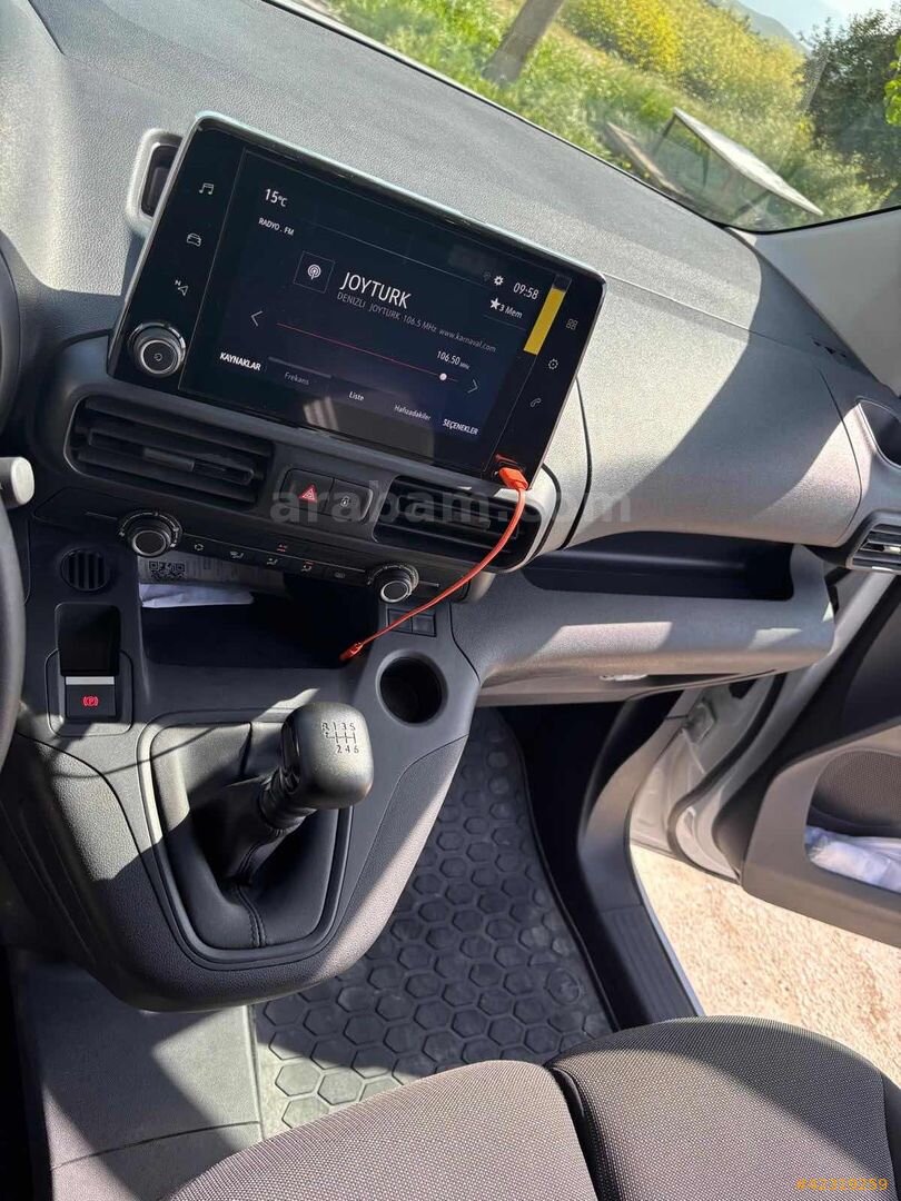 Galeriden Opel Combo 1.5 CDTI Elegance 2023 Model Denizli 36.000 km Beyaz 5