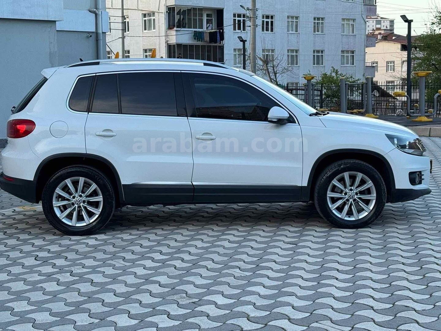 Sahibinden Volkswagen Tiguan 2.0 TDI Sport&Style 2013 Model Ordu 261.000 km Beyaz 5