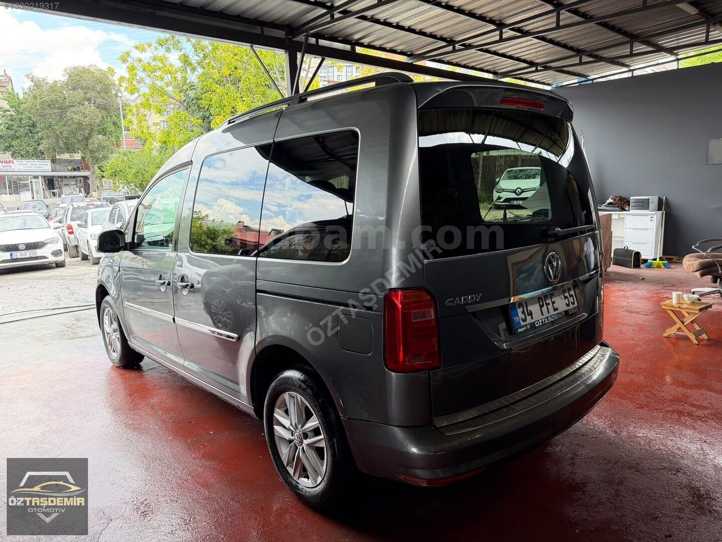 Galeriden Volkswagen Caddy 1.6 TDI Comfortline 2015 Model İstanbul 237.104 km Gri 5