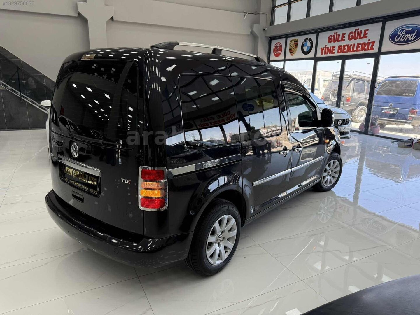 Galeriden Volkswagen Caddy 1.6 TDI Comfortline 2011 Model Afyonkarahisar 230.000 km Siyah 3