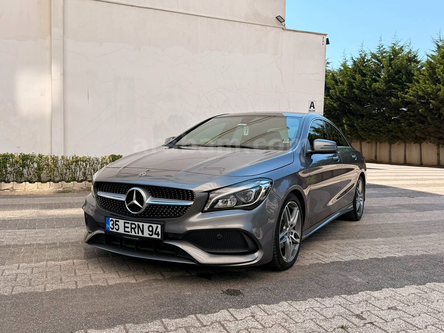 Sahibinden Mercedes - Benz CLA 200 AMG 2017 Model İstanbul 102.000 km Füme 2