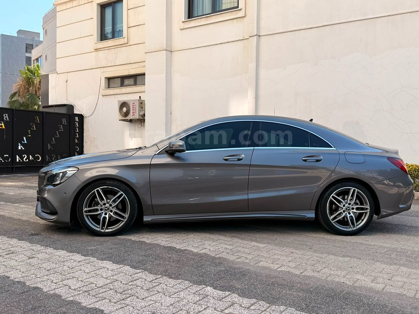 Sahibinden Mercedes - Benz CLA 200 AMG 2017 Model İstanbul 102.000 km Füme 6