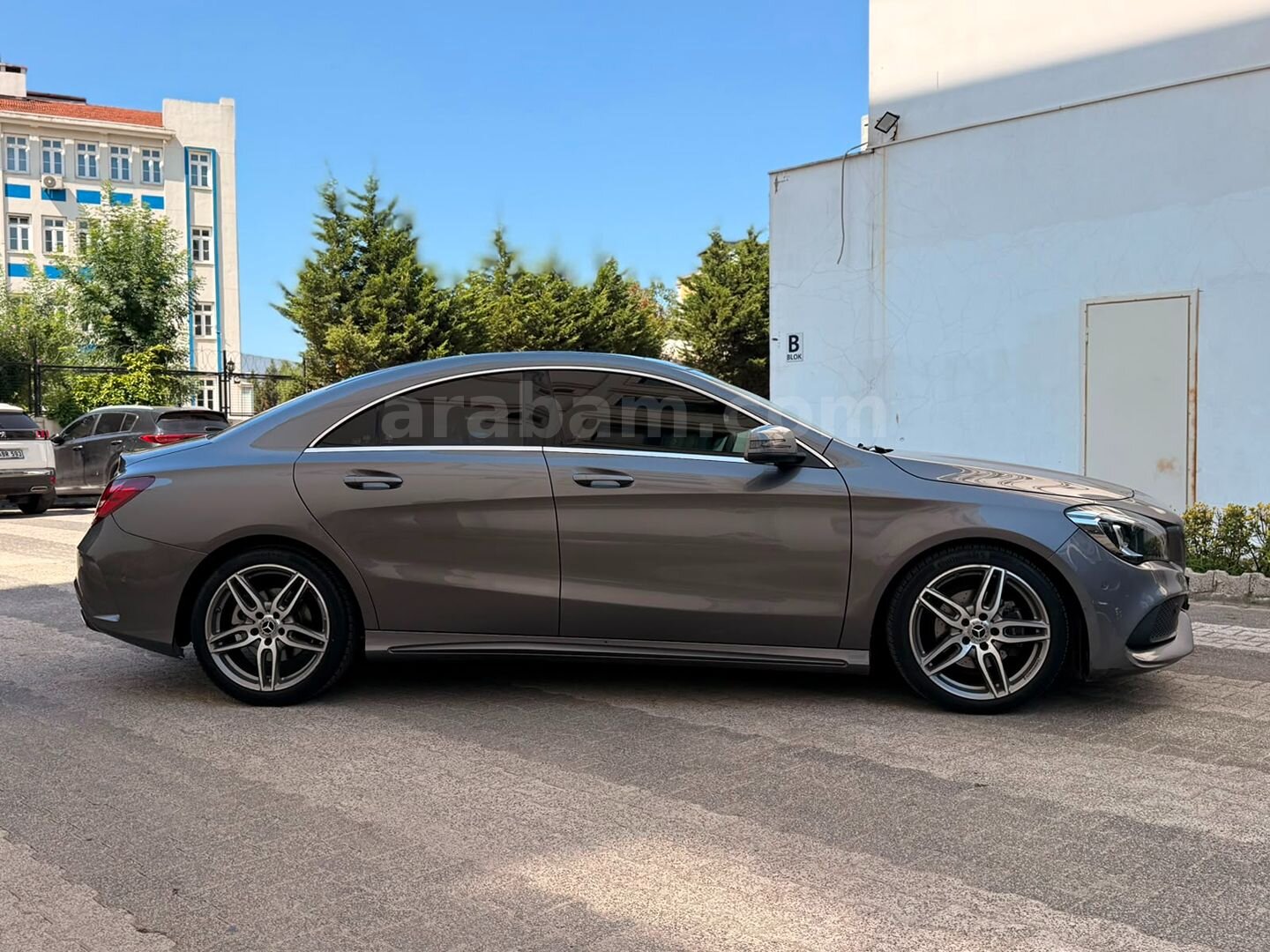 Sahibinden Mercedes - Benz CLA 200 AMG 2017 Model İstanbul 102.000 km Füme 5