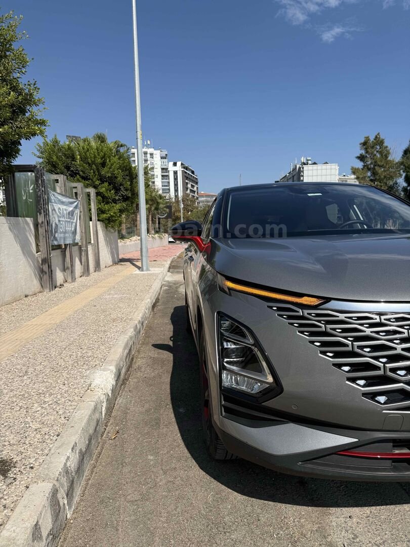 Sahibinden Chery Omoda 5 1.6 T-GDI Excellent 2023 Model Antalya 58.000 km Gri (titanyum) 3