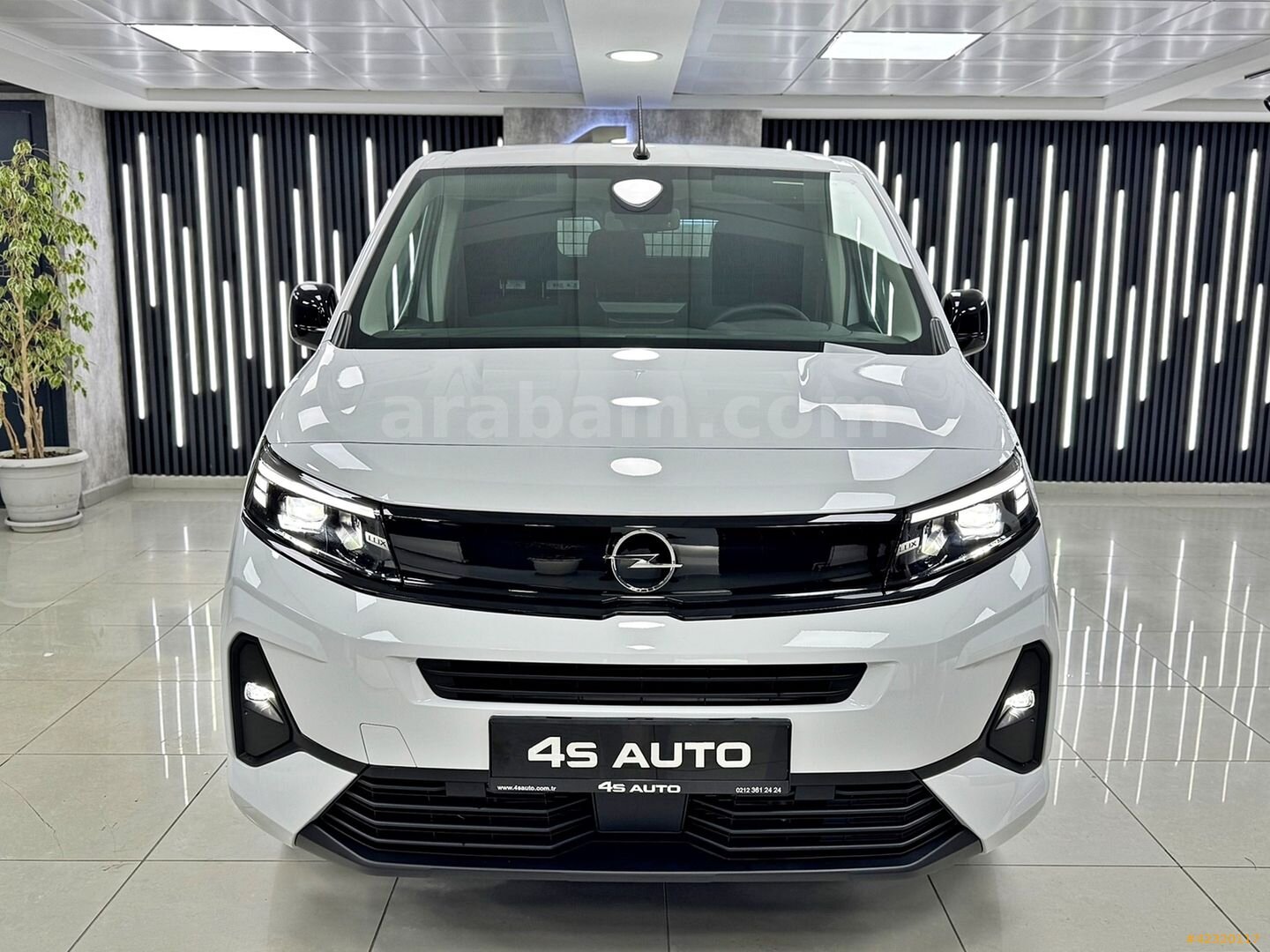 Galeriden Opel Combo 1.5 CDTI Ultimate XL 2025 Model İstanbul 0 km Beyaz 2