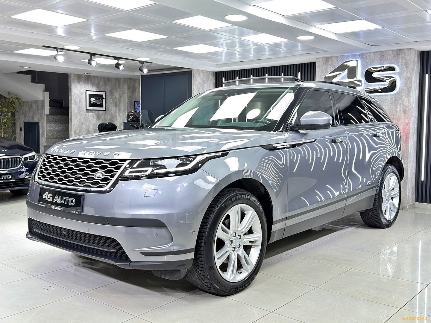 Galeriden Land Rover Range Velar 2.0 TD4 SE 2019 Model İstanbul 149.000 km Gri 4