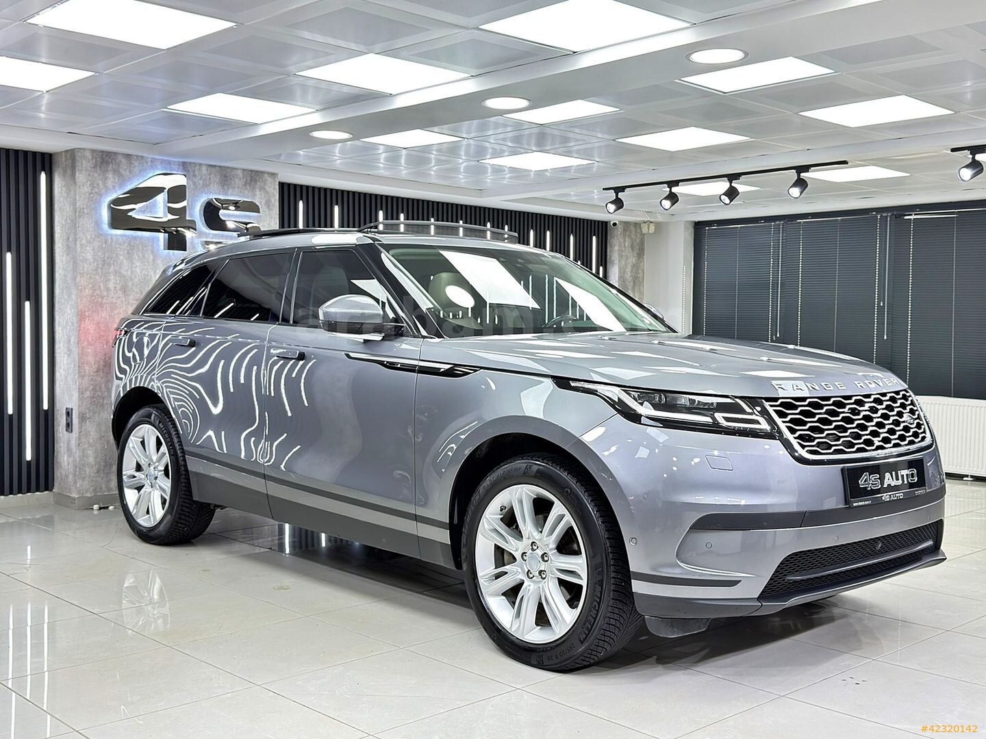 Galeriden Land Rover Range Velar 2.0 TD4 SE 2019 Model İstanbul 149.000 km Gri 2