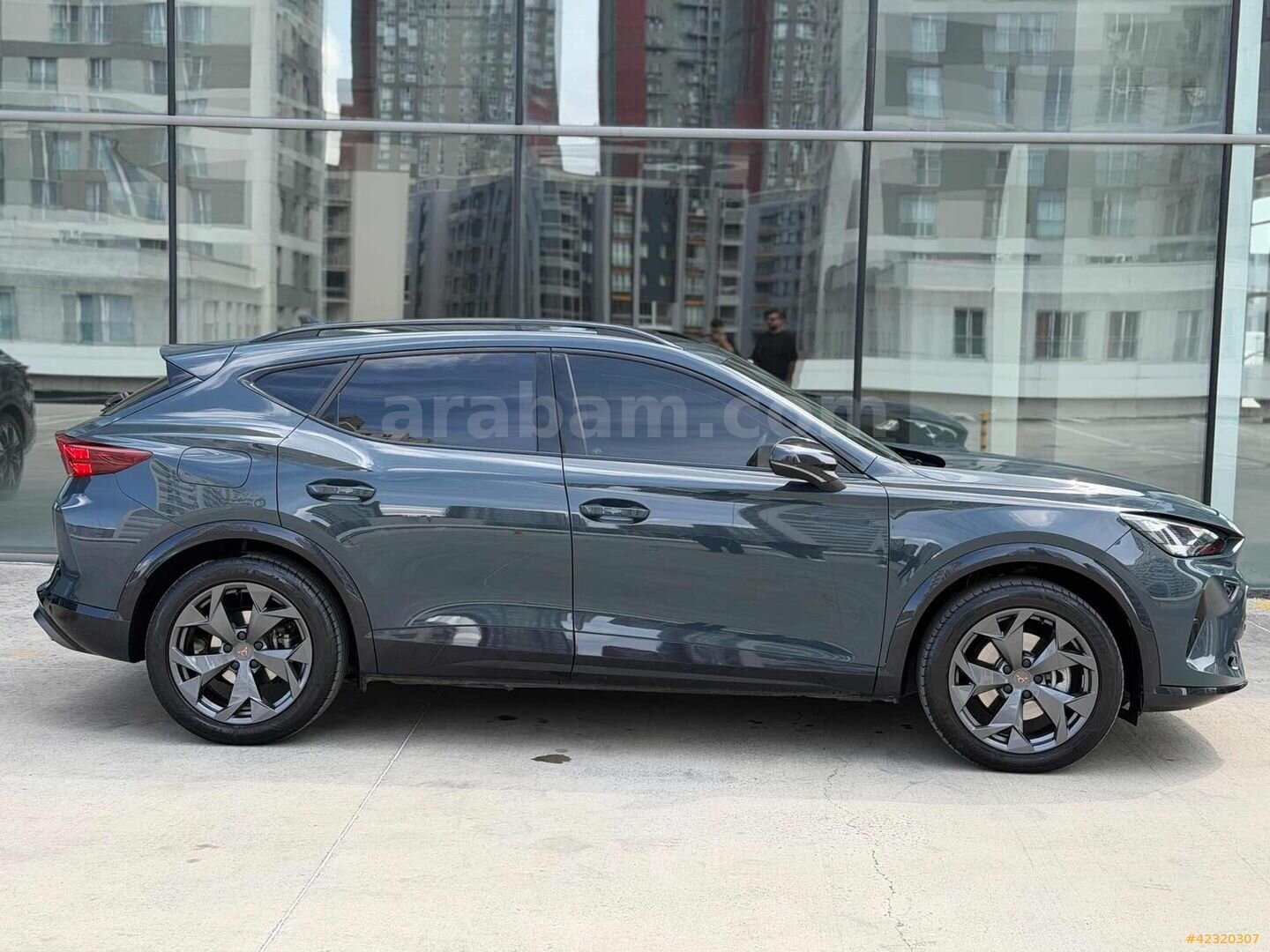 Galeriden Cupra Formentor 1.5 eHybrid Phev Impulse 2025 Model İstanbul 23.065 km Mavi 4