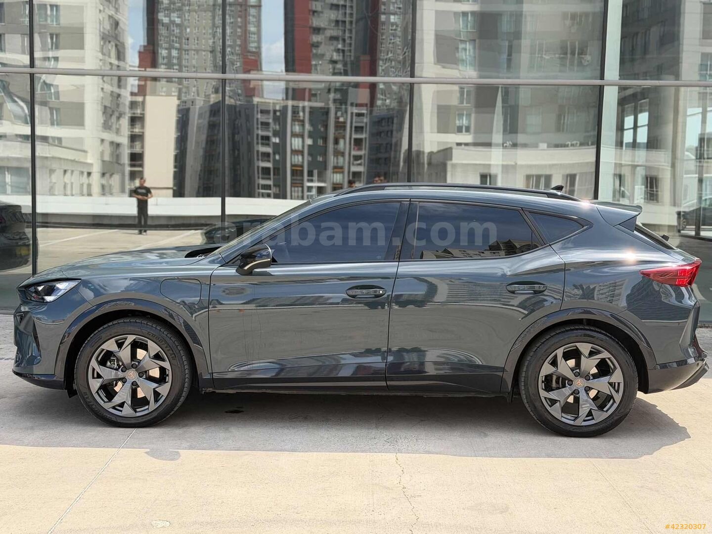 Galeriden Cupra Formentor 1.5 eHybrid Phev Impulse 2025 Model İstanbul 23.065 km Mavi 5