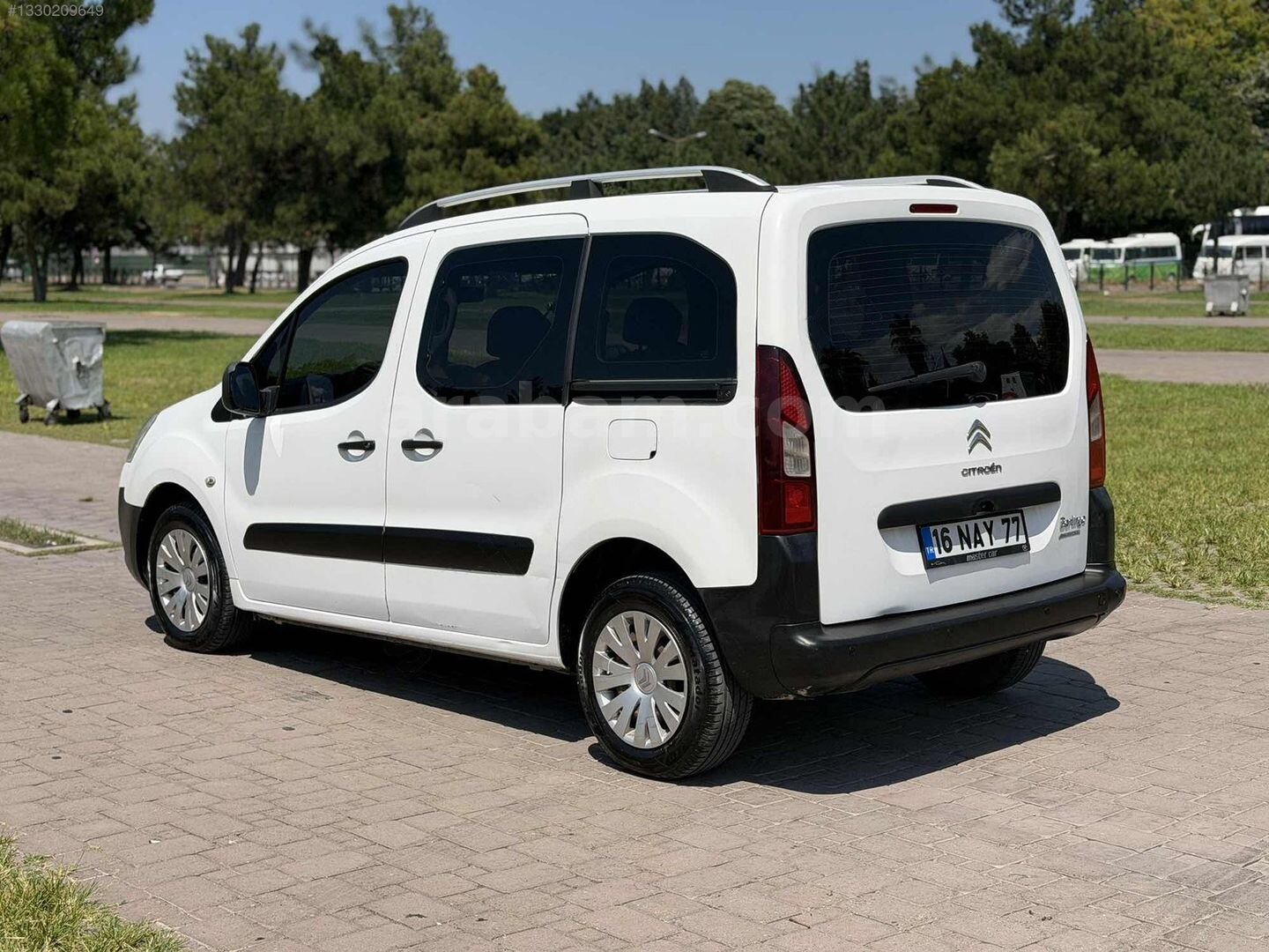 Galeriden Citroen Berlingo 1.6 HDi Combi X 2013 Model Bursa 392.000 km Beyaz 4