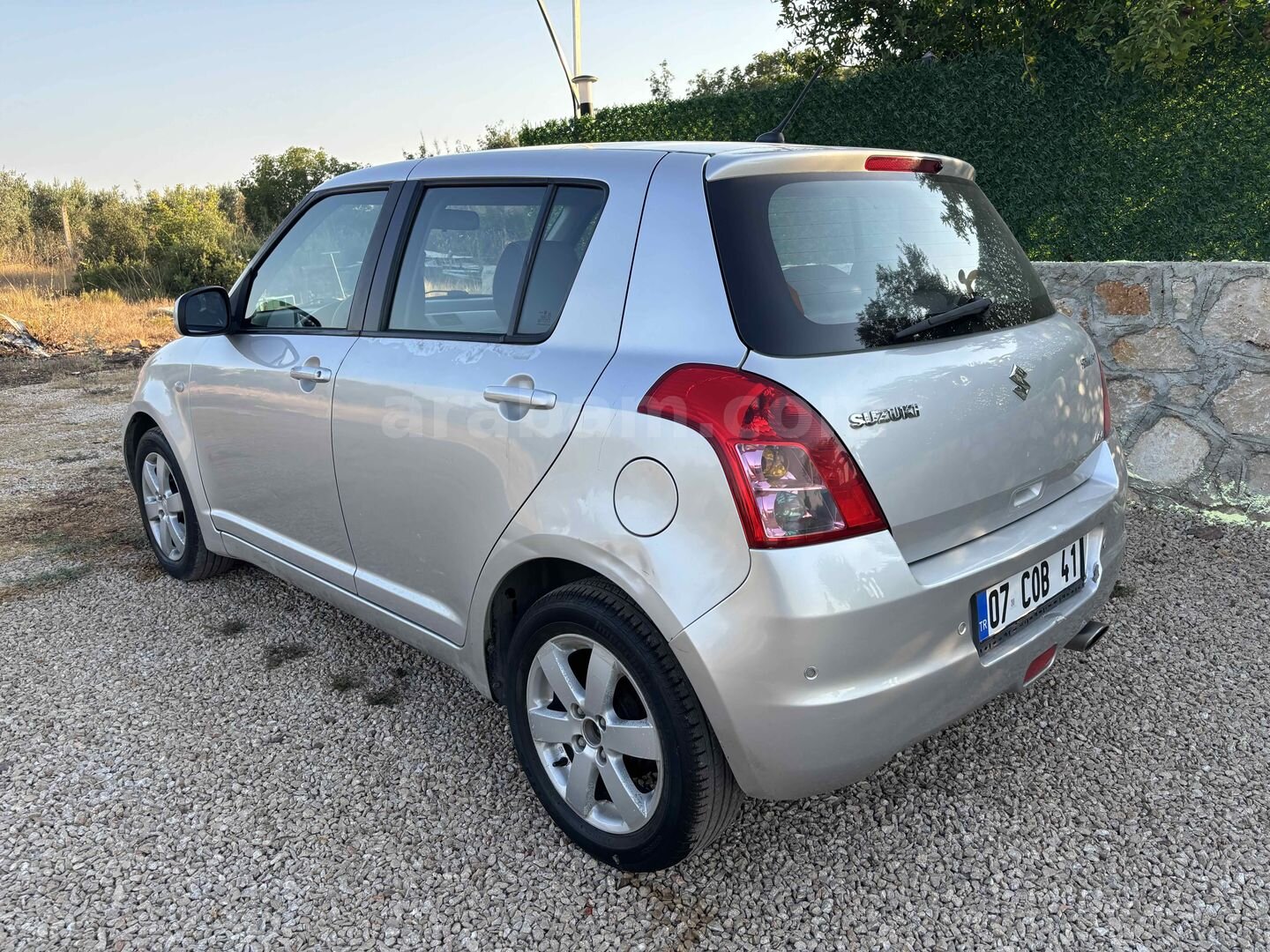 Galeriden Suzuki Swift 1.3 MT 4X4 2009 Model Antalya 360.000 km Gri (Gümüş) 3