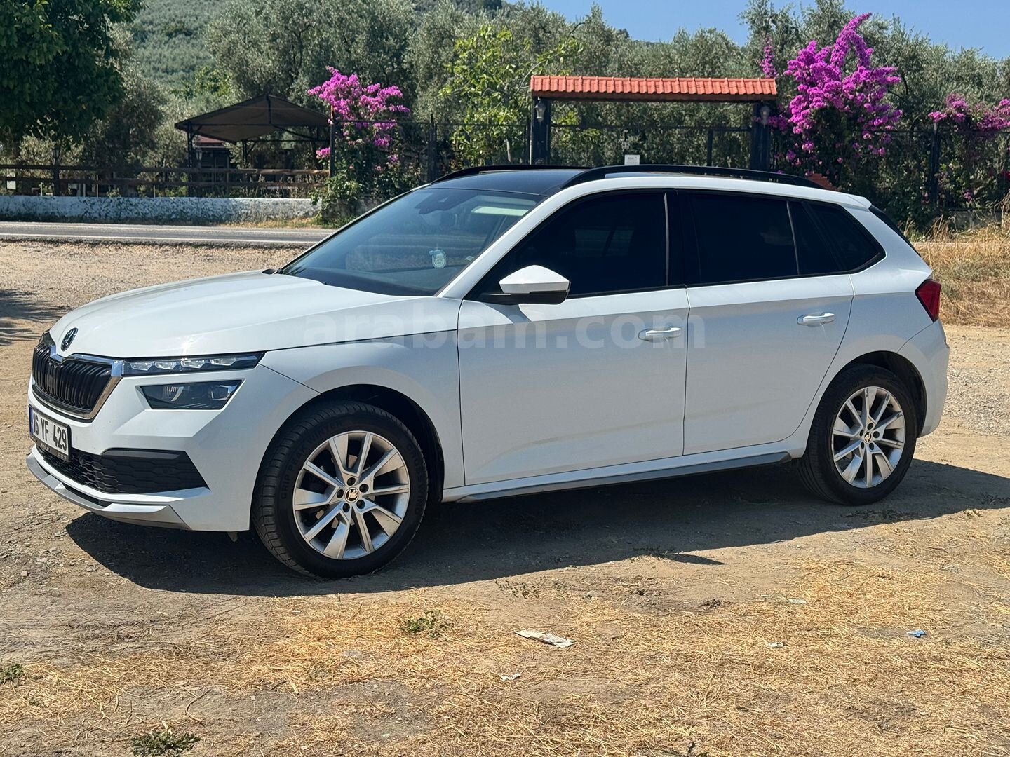 Sahibinden Skoda Kamiq 1.5 TSI Premium 2020 Model Bursa 138.000 km Beyaz 7