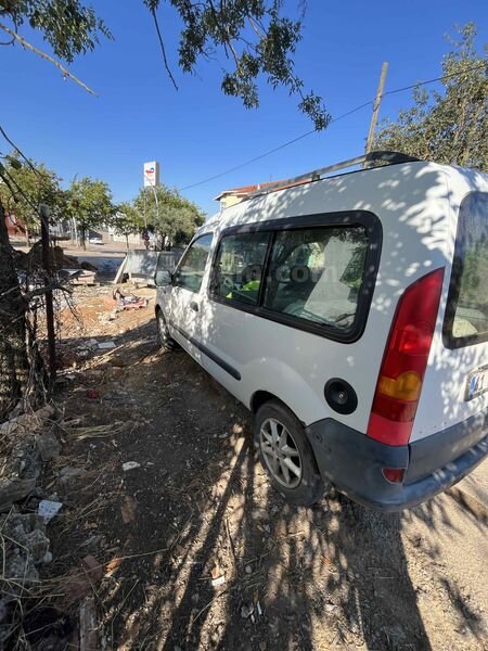 Sahibinden Renault Kangoo 1.4 RN 2001 Model Kocaeli 316.000 km Beyaz