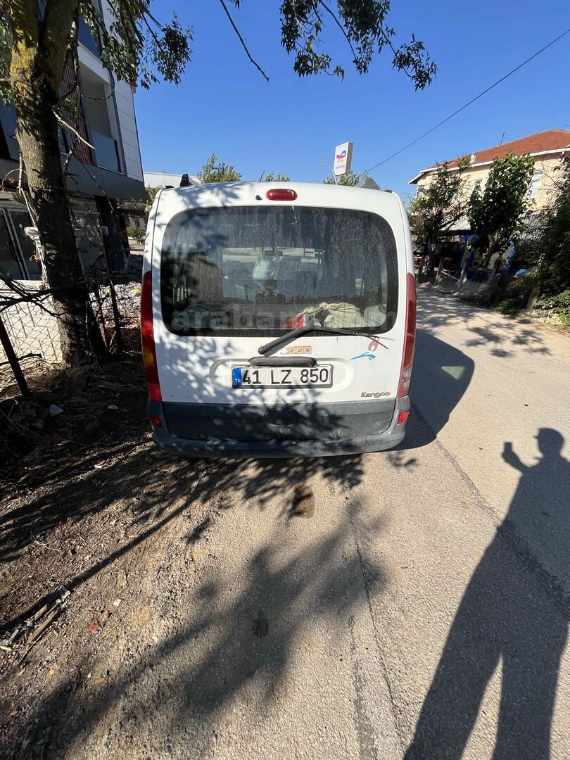 Sahibinden Renault Kangoo 1.4 RN 2001 Model Kocaeli 316.000 km Beyaz 4